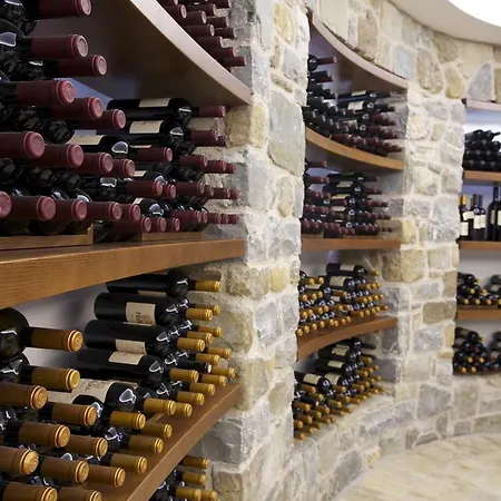 Il Roncal Wine - For Wine Lovers Lantgård *