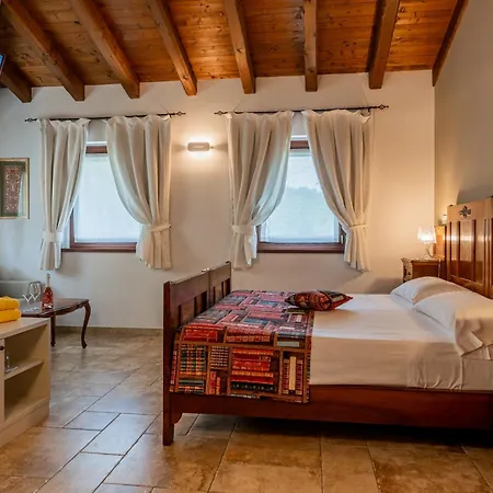 Alloggio per agriturismo Il Roncal Wine - For Wine Lovers *